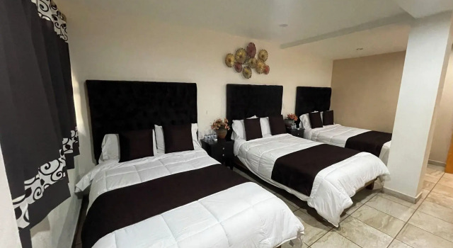 Hotel & Balneario Los Angeles, Забронировать Отель Отели Таско-де-Аларкон с завтраком, Завтраки