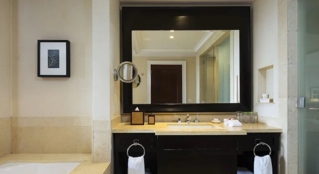 Четырёхместный номер Standard с балконом и с видом на бассейн The Buenaventura Golf & Beach Resort, Autograph Collection