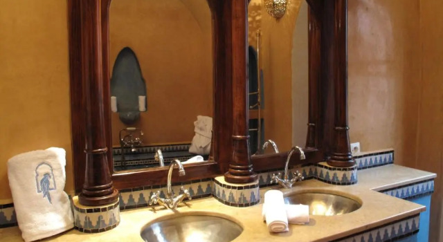 Четырёхместный номер Superior Riad Le Perroquet Bleu Suites & Spa