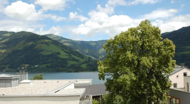 Апартаменты Пентхаус с 2 комнатами с балконом и с видом на озеро Penthouse in the heart of Zell am See