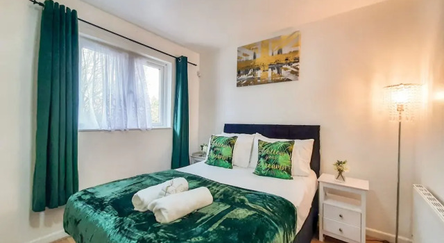 I Luv London Too! 1bed Stunnin Home Sleeps 3!