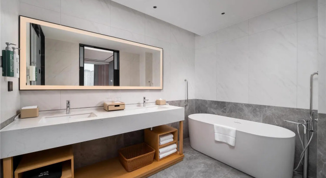Люкс c 1 комнатой Hilton Garden Inn Taizhou Xinghua