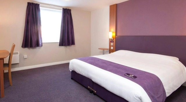 Premier Inn London Twickenham East, Varaa Hotelli 3 tähden hotellit kohteessa Merseyside, 3*