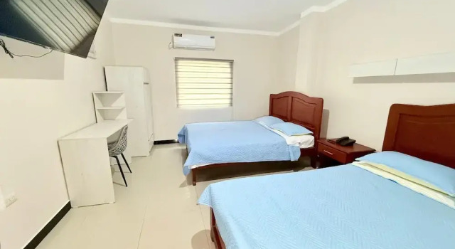 Четырёхместный номер Deluxe Hotel SMIR, Huaquillas
