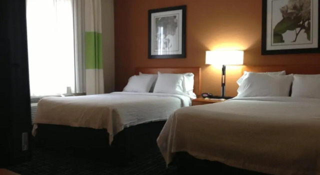 Четырёхместный номер Standard Fairfield Inn by Marriott New York LaGuardia Airport/Flushing