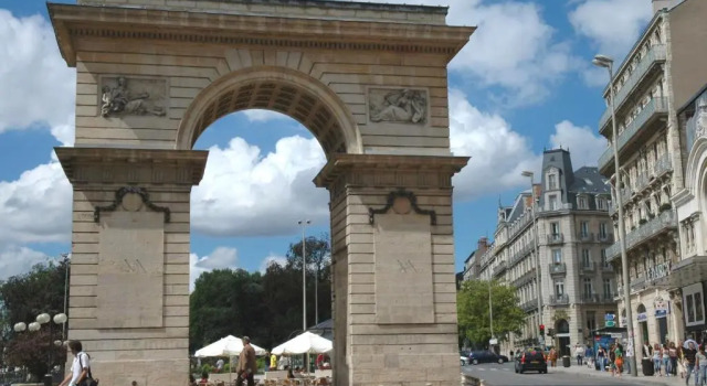ibis budget Dijon Saint Apollinaire, Забронировать Отель Отели Côte-d'Or с бассейном, Бассейн
