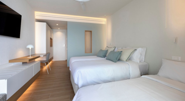 Трёхместный номер Superior с балконом и с видом на море Mirage Chalkida City Resort