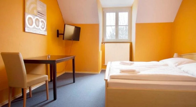 Garni Hotel zur Post, Varaa Hotelli Hotellit Baijeri pysäköinnillä, Pysäköinti