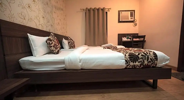 Номер Deluxe Rajdarbar Hotel & Banquets