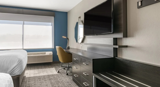 Четырёхместный люкс Holiday Inn Express & Suites Carlisle Southwest – I-81 by IHG