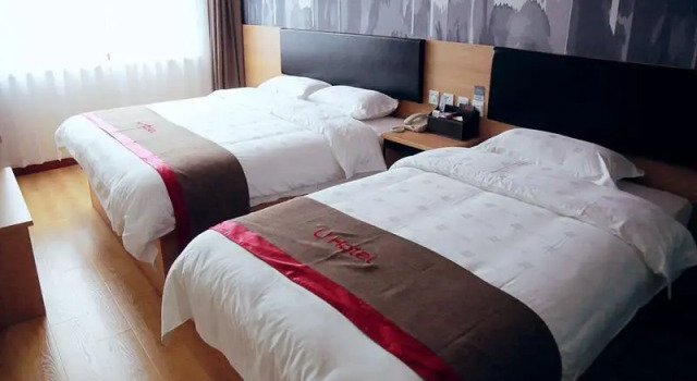 Люкс Deluxe Thank Inn Hotel Jiangsu Zhenjiang Danyang Railway Station
