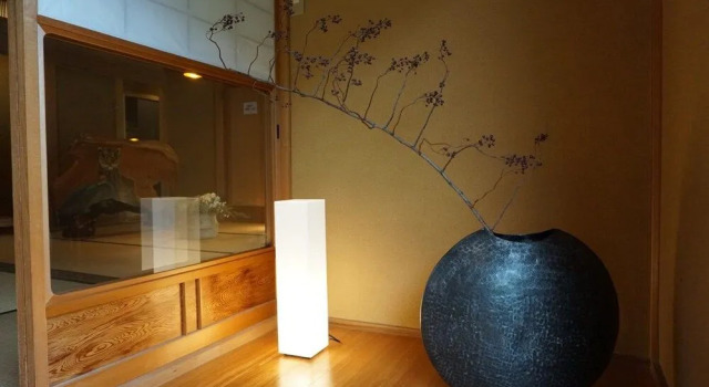 Hoshi to Kaze no Niwa, Rezervovat Hotel Kamikawa 