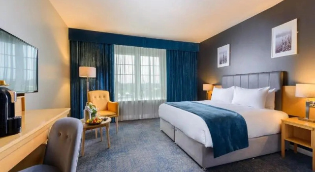 Люкс Standard Hillgrove Hotel, Leisure & Spa