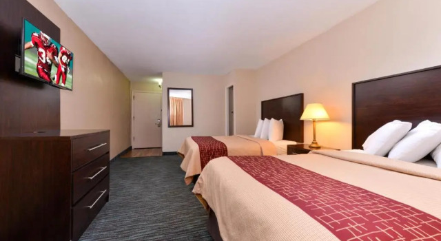 Четырёхместный номер Standard Red Roof Inn Chambersburg