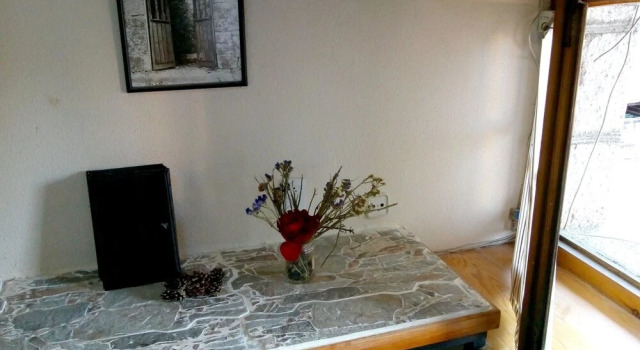 Apartment With one Bedroom in Cercedilla, With Wonderful City View - 7, Varaa Huoneisto Hotellit Madridin maakunta pysäköinnillä, Pysäköinti
