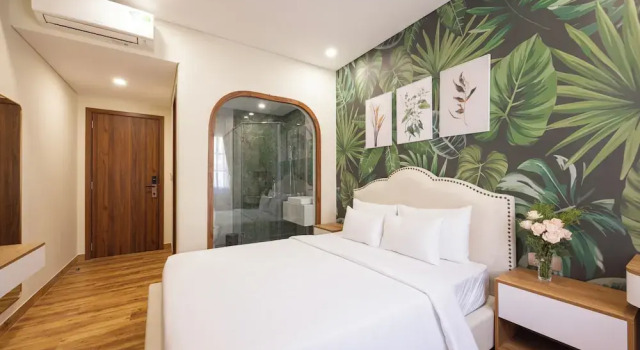 Двухместный номер Superior с балконом и с видом на город Sarah Hotel and Halal Restaurant Phu Quoc