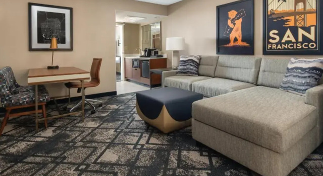 Люкс с 2 комнатами Embassy Suites by Hilton San Francisco Airport Oyster Point