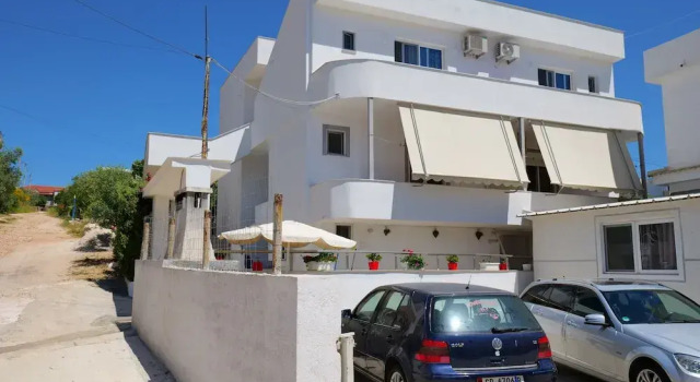 Vila Xhafa