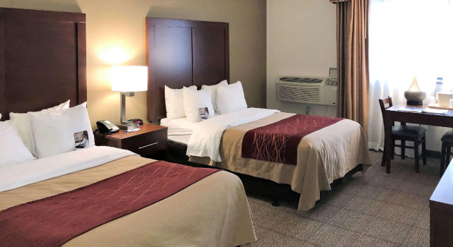 Четырёхместный номер Standard Comfort Inn Farmington Hills - Novi-Royal oaks-Southfield-Detroit Northwest