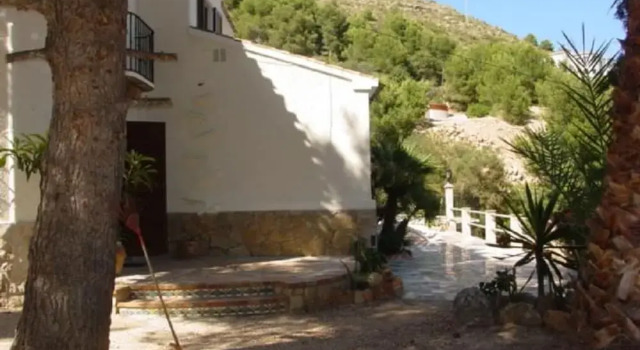 Вилла Bonestar in Javea With 5 Bedrooms and 2 Bathrooms