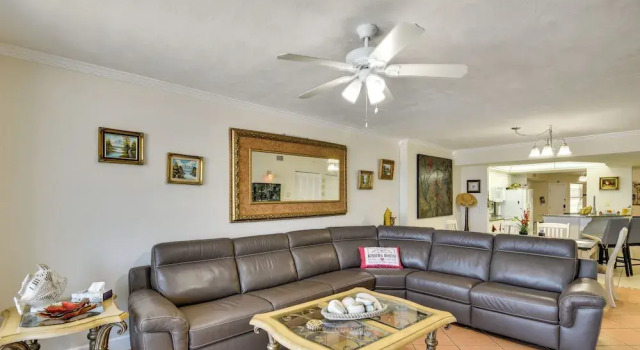 Eclectic Daytona Beach Condo w/ Breathtaking View!, Buchen Sie Ferienwohnung Strand von Daytona Beach USA