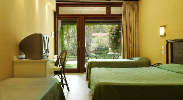 Porto Kaleo Resort, Book Ferieresort Hoteller i Cutro med pool, Swimmingpool