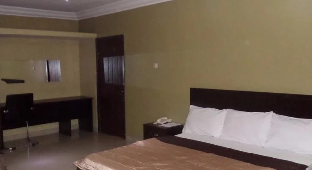 Westwing Suites, Varaa Hotelli Hotellit Lagos pysäköinnillä, Pysäköinti