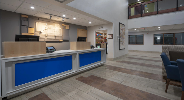 Holiday Inn Express Hotel & Suites Coon Rapids - Blaine Area, Rezerwuj Hotel  