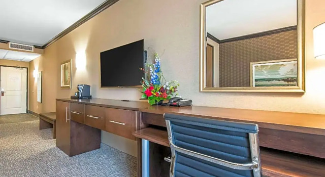 The Heritage Inn & Suites an Ascend Hotel Collection Member, Брондау Қонақ үй Гарден Сити 