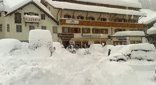Hotel Pordoi - Fam Furgler, Prenota Hotel Hotel a Veneto con parcheggio, Parcheggio