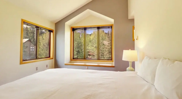 195 Summerwood 3 Bedroom Home by RedAwning