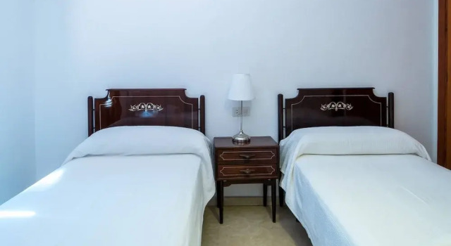 Comfortable Villa At The Back Of Palma Centre, Rezerwuj Willa Hotele w Majorka z parkingiem, Parking
