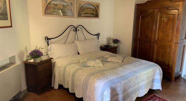 Standard- dobbelt værelse med haveudsigt Antica Pietrara B&B