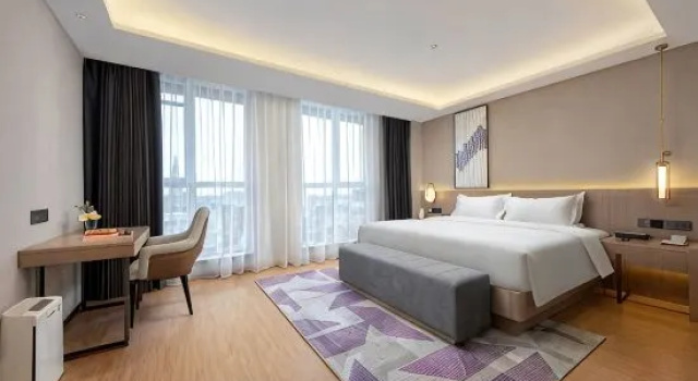 Люкс Deluxe Lavande Hotel (Xinle Shijiazhuang Airport River Beibeiyuan Branch)