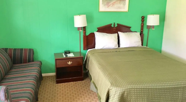 Traveler's Inn Motel, Book Motel Hoteller i Olney med parkering, Parkering