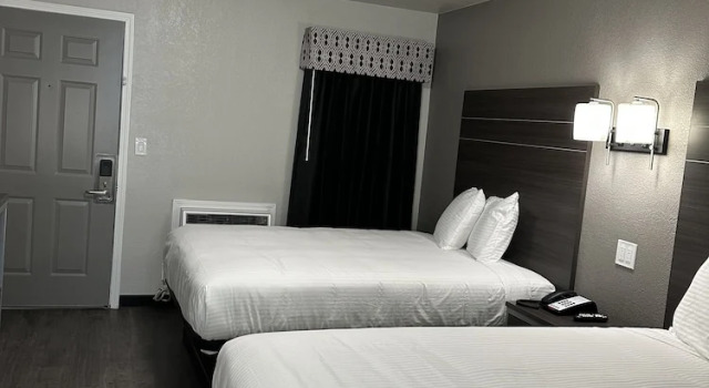 Четырёхместный номер Standard Sleepy Traveler Motel