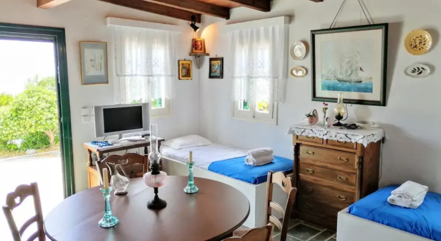 Traditional country house in Tinos, Забронировать Отель Тинос Тинос, рядом с Порт Тиноса