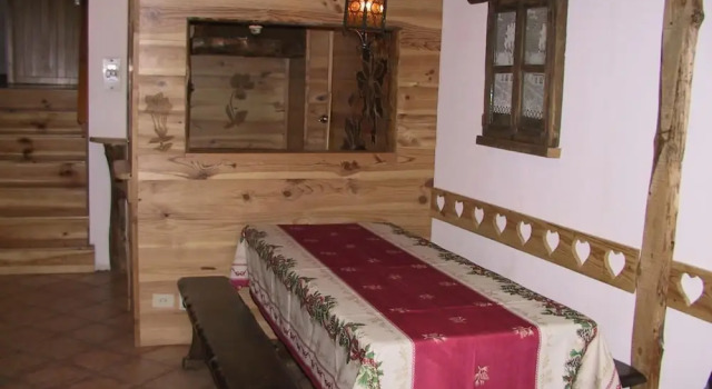 Ski-out Cervinia Chromotherapy Apartment, Забронировать Апартаменты/квартира Отели Брей-Червиния с парковкой, рядом с Лыжный подъемник Червиния, Парковка