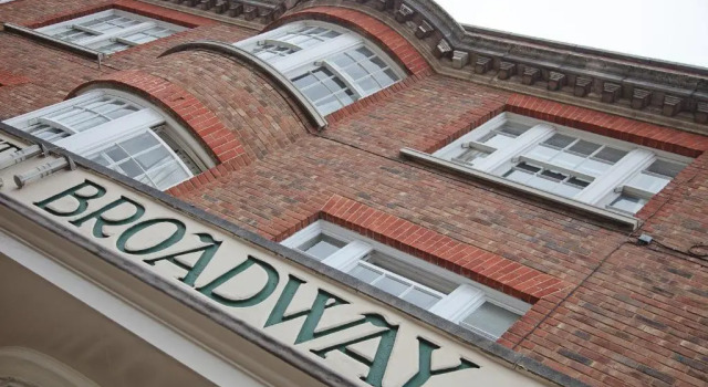 Семейный номер Standard The Broadway Hotel