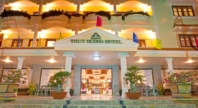 Tran Chau Beach & Resort