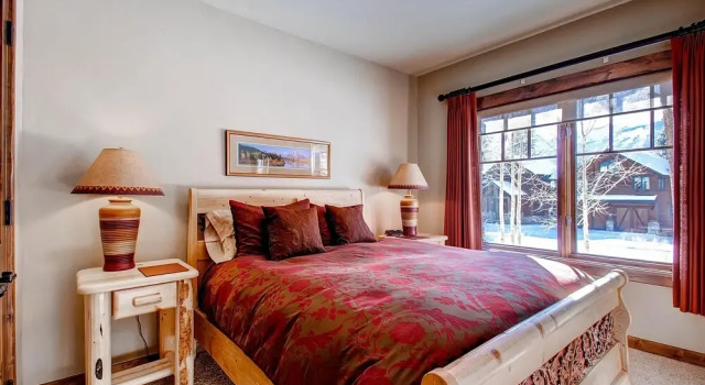 Rustic Timber Lodge, Rezerwuj Dom wakacyjny Hotele w Vail Ski z parkingiem, Parking