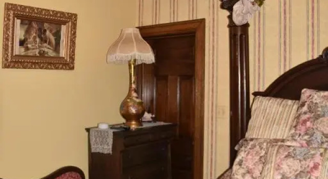 Люкс Deluxe Charles Nelson Schmick House