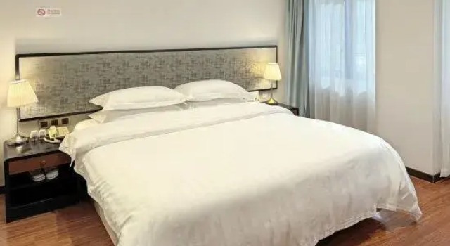 Семейный люкс Deluxe Beijing HWA (Apartment) Hotel