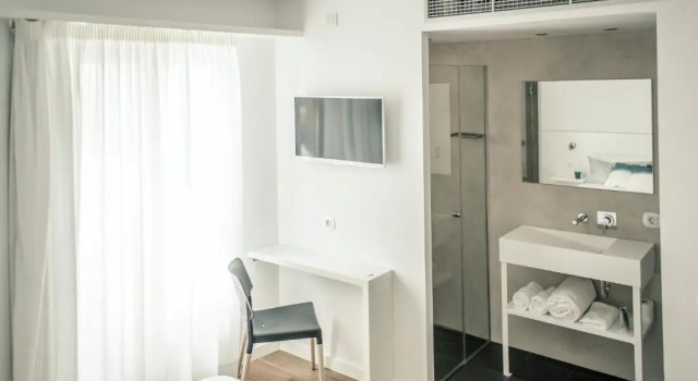 Tramuntana Hotel, Забронировать Отель Кадакес Cap de Creus Nature Reserve, рядом с Пляж Кадакес