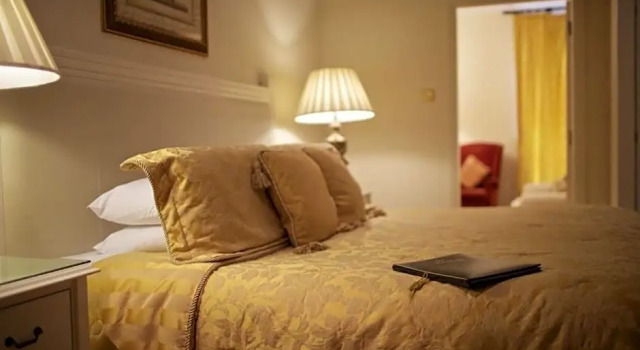Номер Standard WatersEdge Hotel