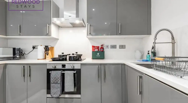 Апартаменты Comfort c 1 комнатой с видом на город Ragan Court Apartments in Aldershot