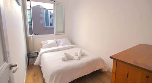 Rustic Flat in the Heart of Bayonne