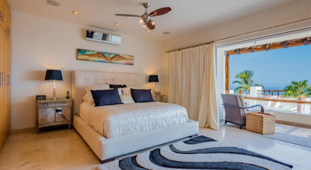 Expansive Views of Famous Cabo Arch: Villa Sirena, Забронировать Вилла Отели Южной Нижней Калифорнии с парковкой, Парковка