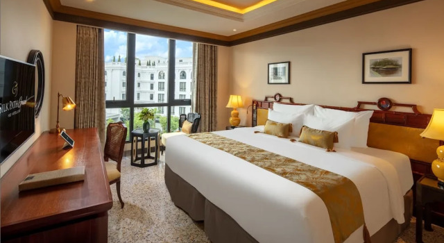 Двухместный номер Premium Classic с видом на реку Silk Path Grand Hue Hotel