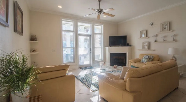 7418 Thomas Drive, Book Feriehus Villaer i Lower Grand Lagoon, Villa